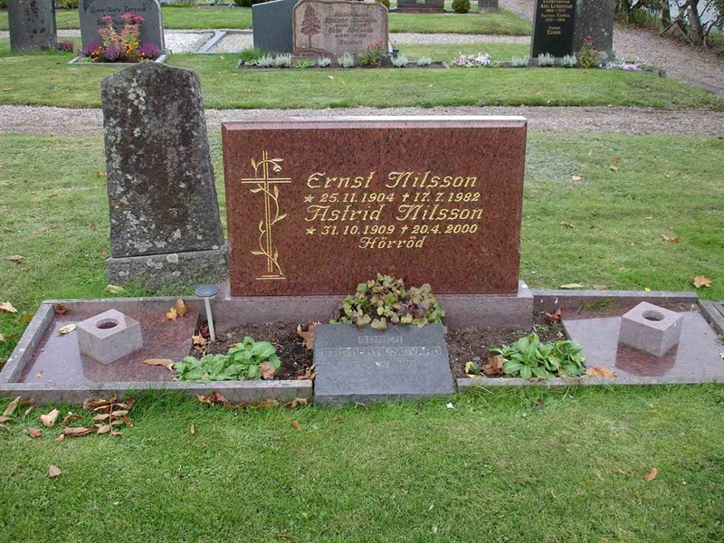 Grave number: FN B    12, 13