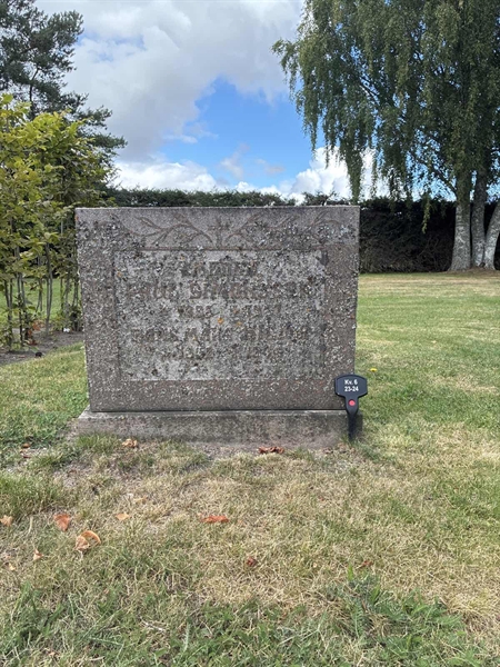 Grave number: 33 6    23-24