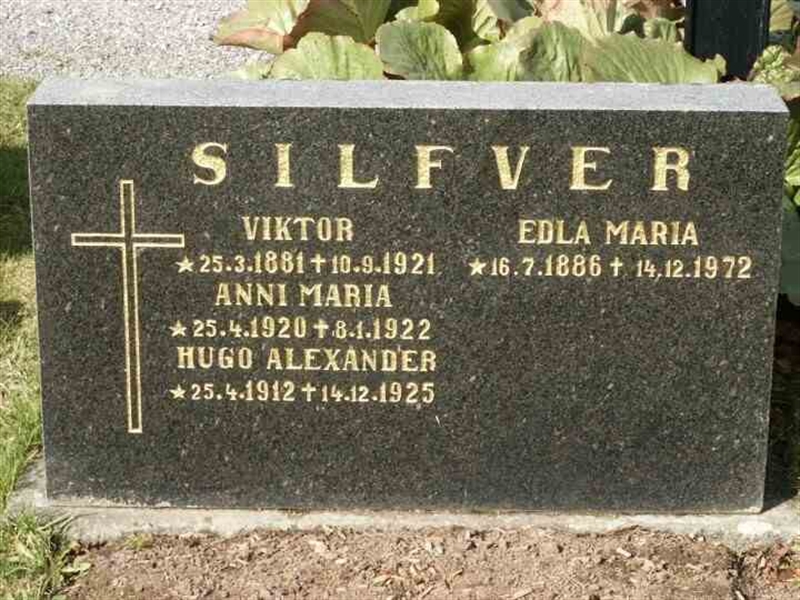 Grave number: 1 GG 01     32A,    32B