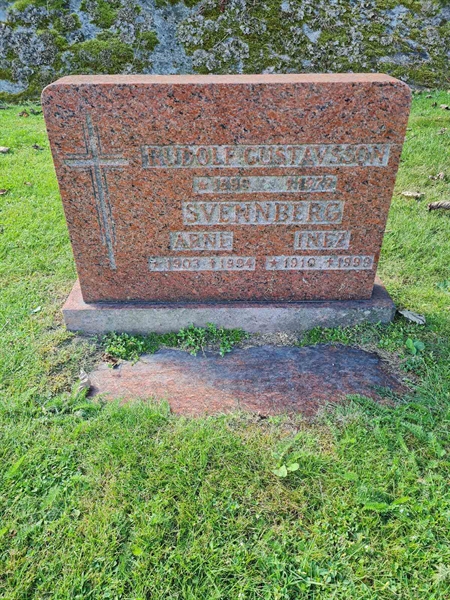 Grave number: F 0    18