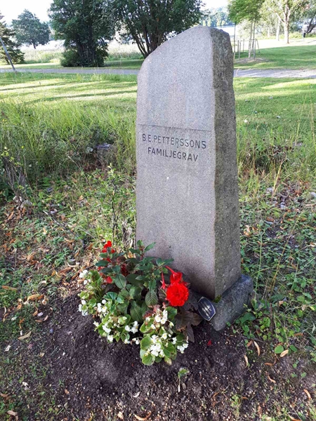 Gravnummer: GK F 4   373