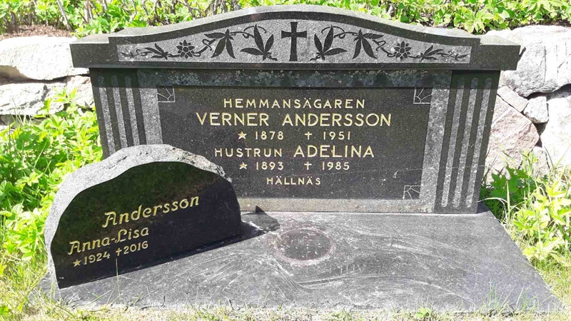 Grave number: FÄ 024     3-4+32