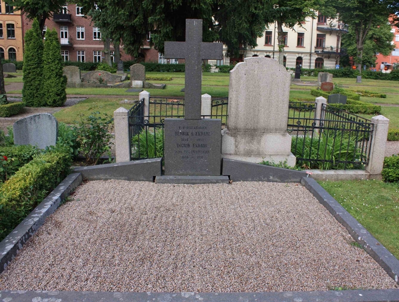 Grave number: Ö 01y    57, 58