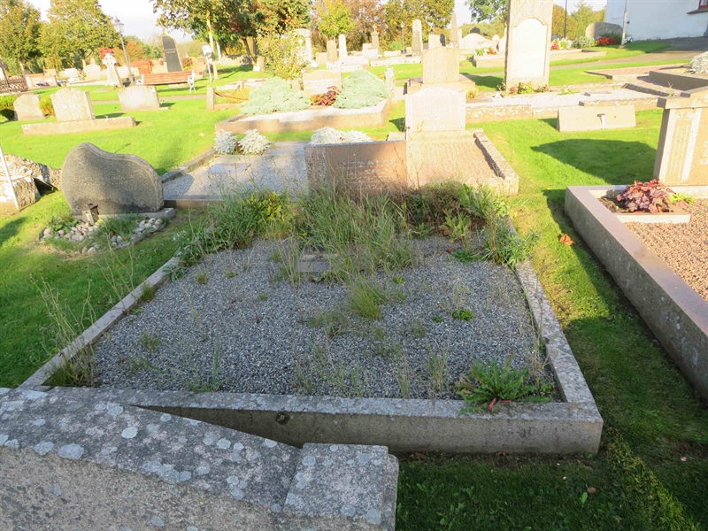 Grave number: 1 05   78
