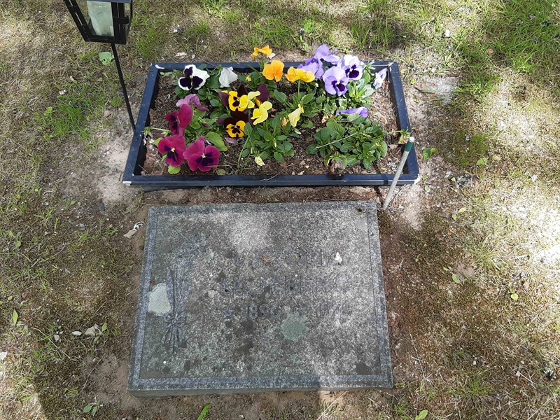 Grave number: KA 14    88