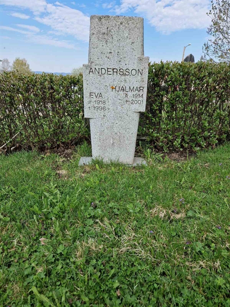 Grave number: 501 01 233-235