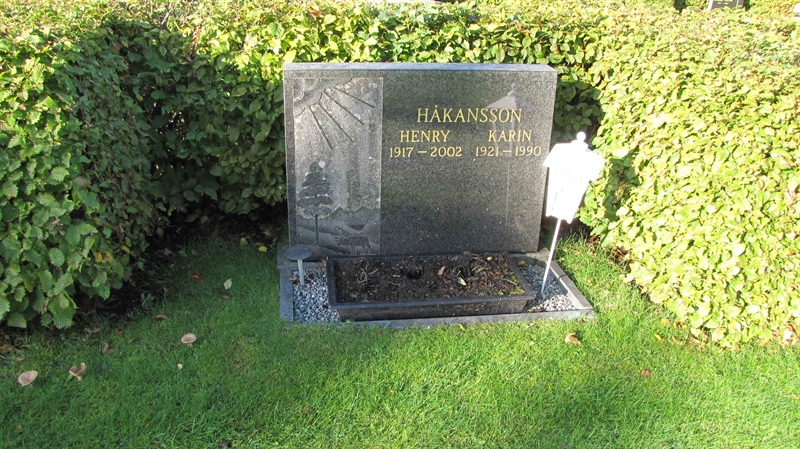 Grave number: HN BJÖRK   169, 170