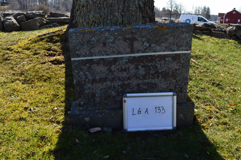 Grave number: LG A   133