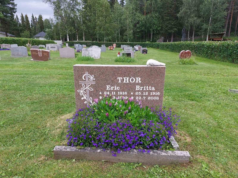 Grave number: FÖ 7    41, 42