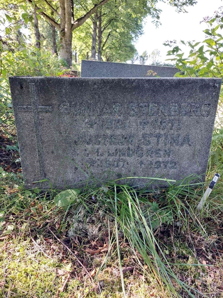 Gravnummer: 1 J   050