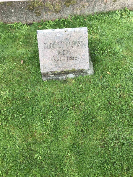 Grave number: B 01   155, 156