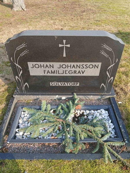 Gravnummer: 2 8   29, 30, 31, 32