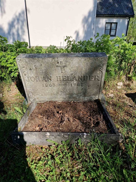 Grave number: 2 15 1952