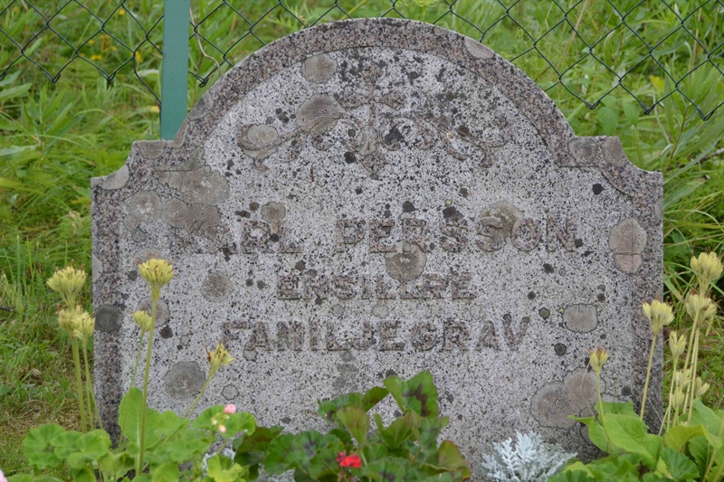 Grave number: 1 H   672