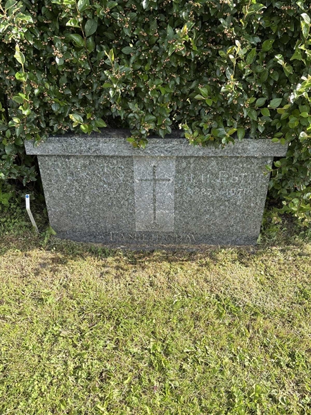 Grave number: 4 G GG    42-43