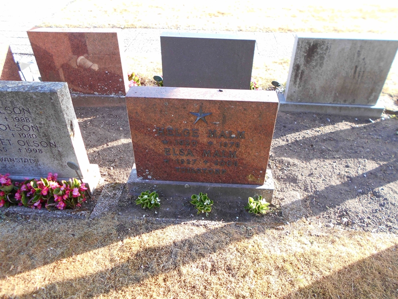 Grave number: HK B1    13