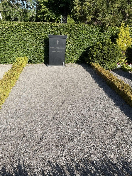 Grave number: NK E     2