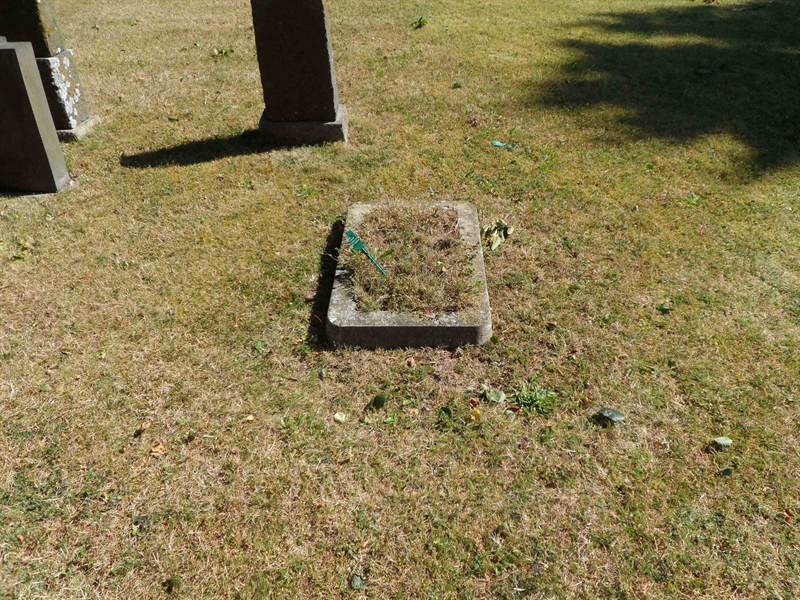 Grave number: SK A    34, 35