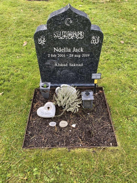 Hautatunnus: 2 G    28