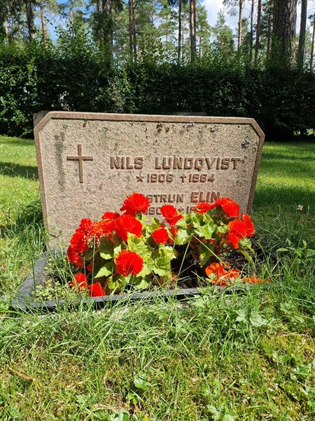 Grave number: 1 KV.4   245-246