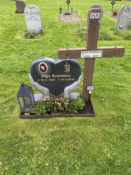 Hautatunnus: 2 C   108