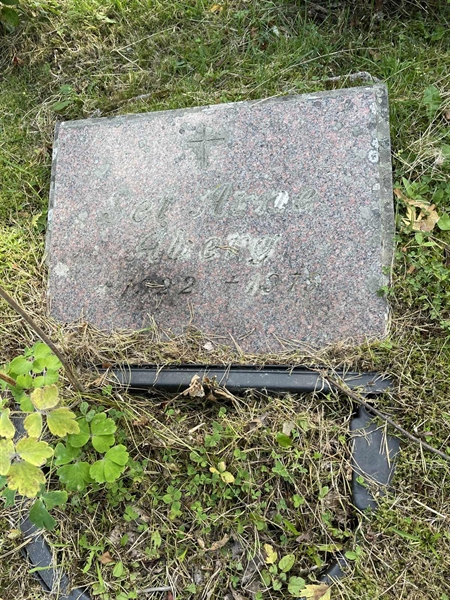 Grave number: 1 P2    39