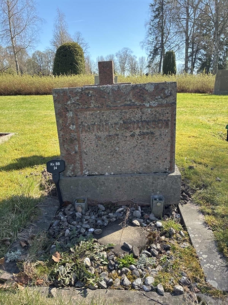 Gravnummer: 22 BB    24