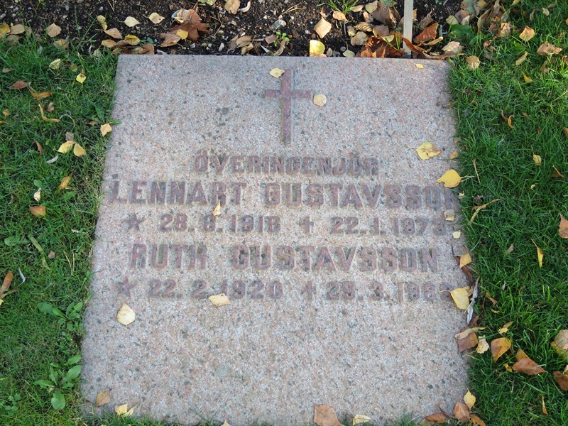 Grave number: HÖB 52    44B