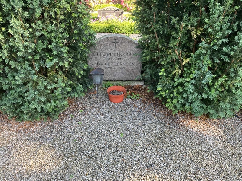 Grave number: Ö 23i    57, 58