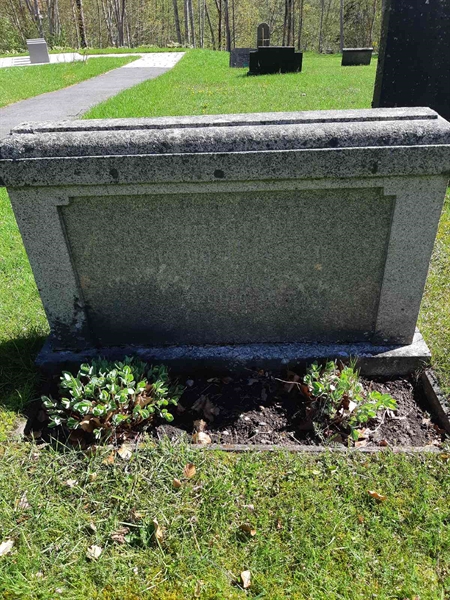 Grave number: 2 B   172-173