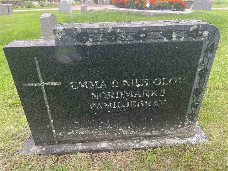 Grave number: 001 1   301