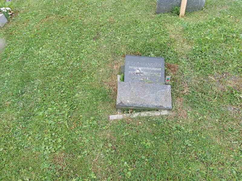 Grave number: FÖ 2   103