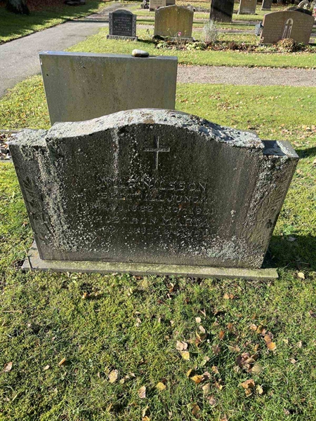 Grave number: VV 5   215, 216