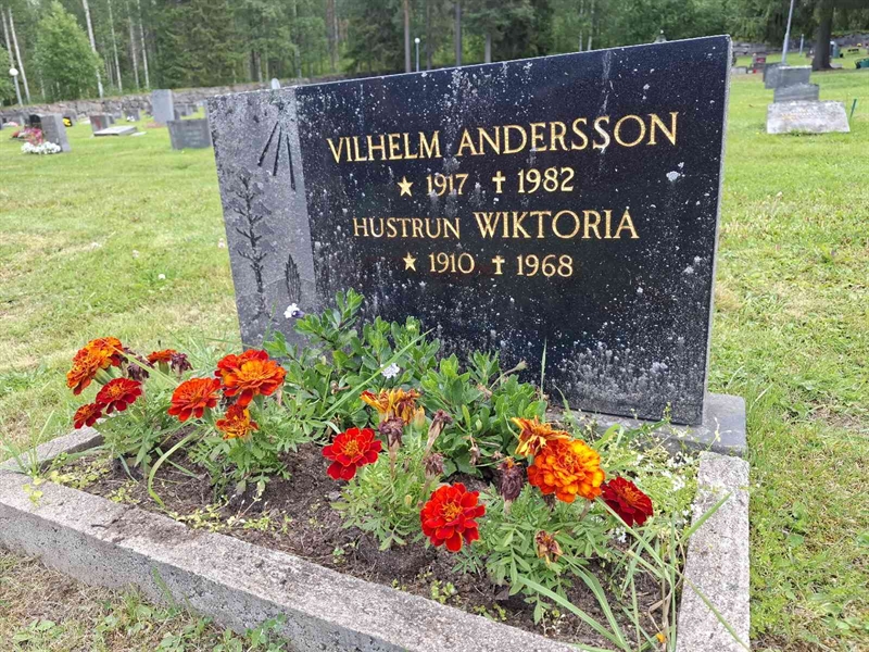 Grave number: 001 2   545