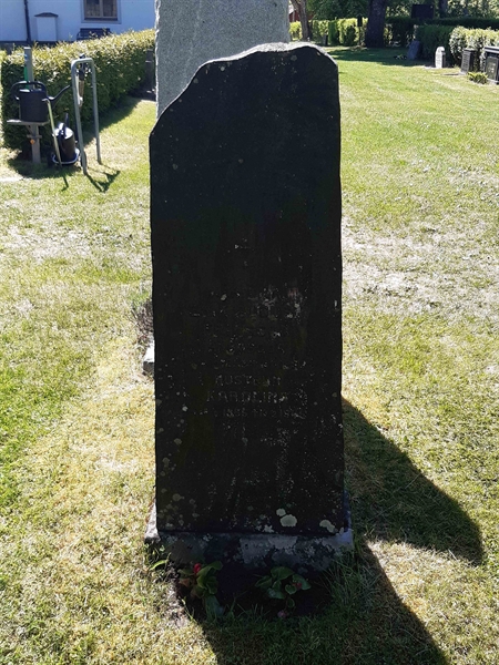 Grave number: JÄ 06   156