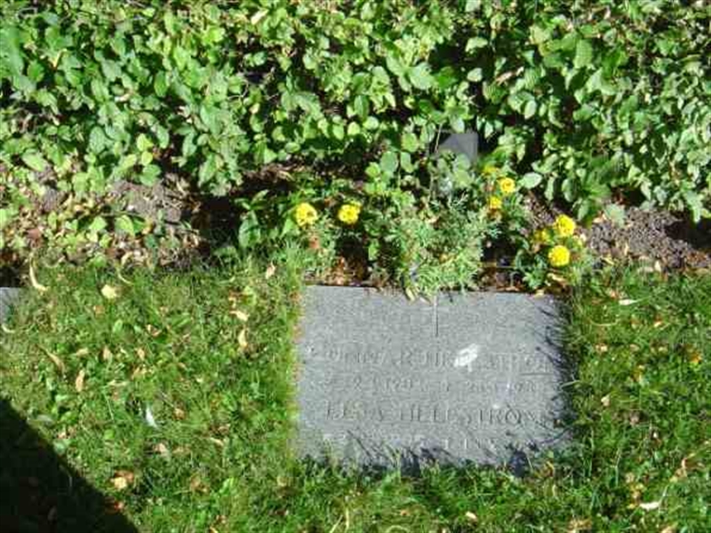 Grave number: FLÄ URNL    98