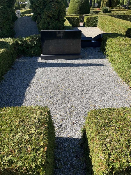 Grave number: VK III   176