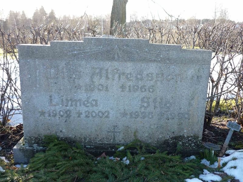 Grave number: B VÄ  325, 326