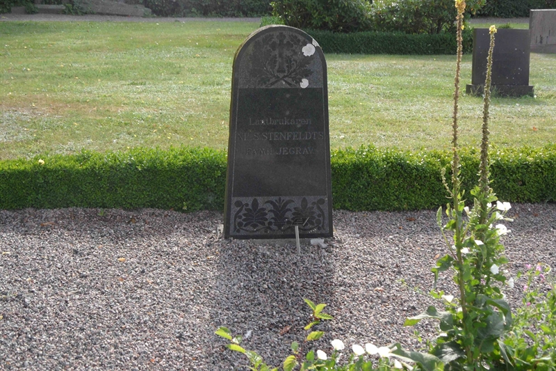 Grave number: ÖK 4    14