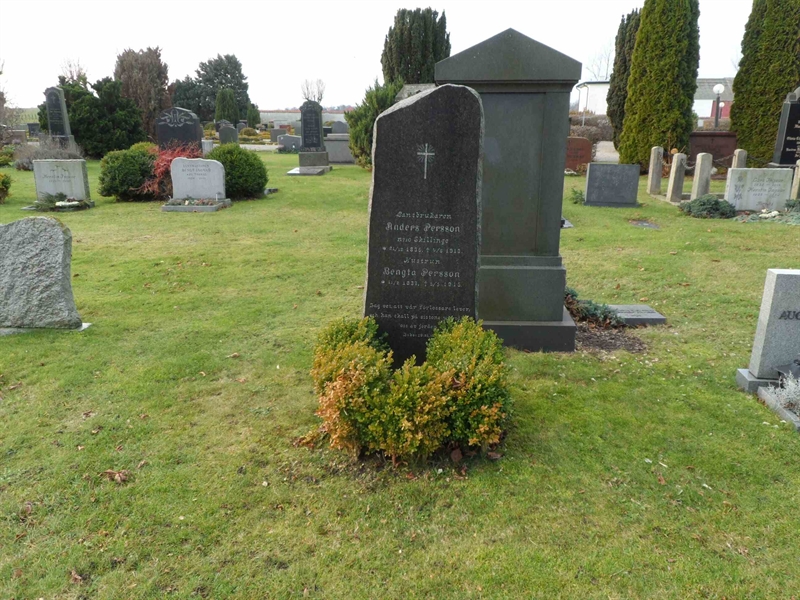 Grave number: 2 01   903