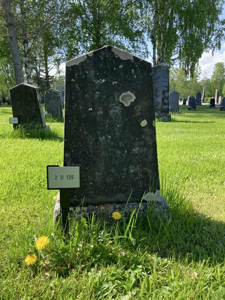 Grave number: 2 D   139