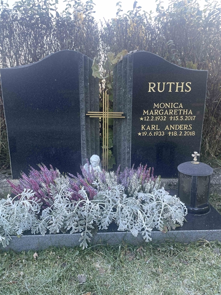 Hautatunnus: N 10 7 27-30