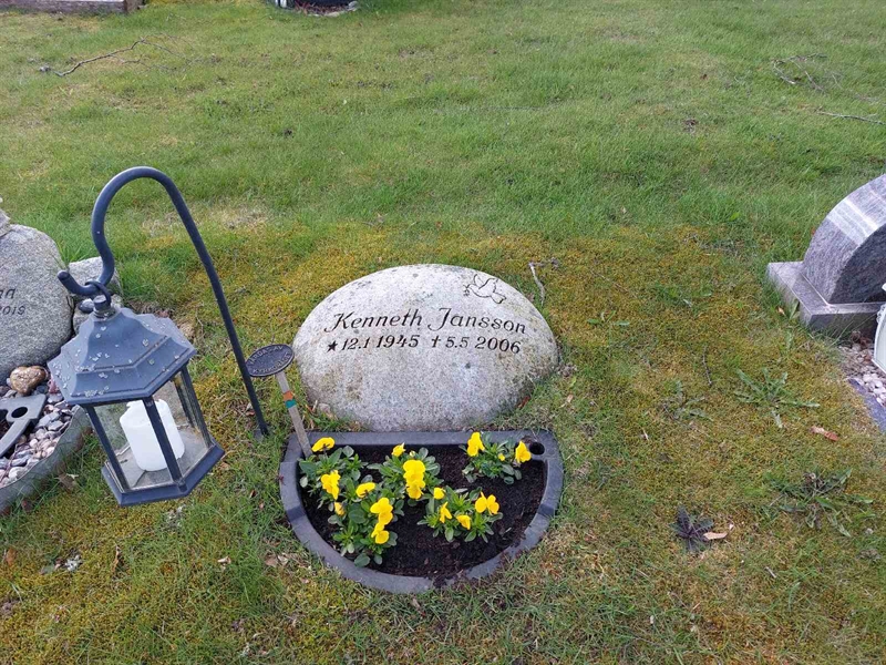Grave number: HV 37    9
