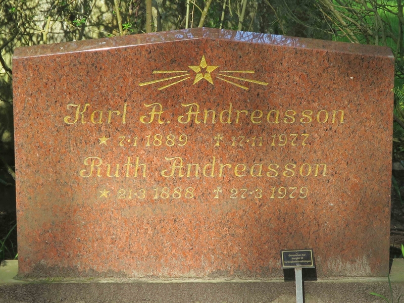 Grave number: HÖB 68    32