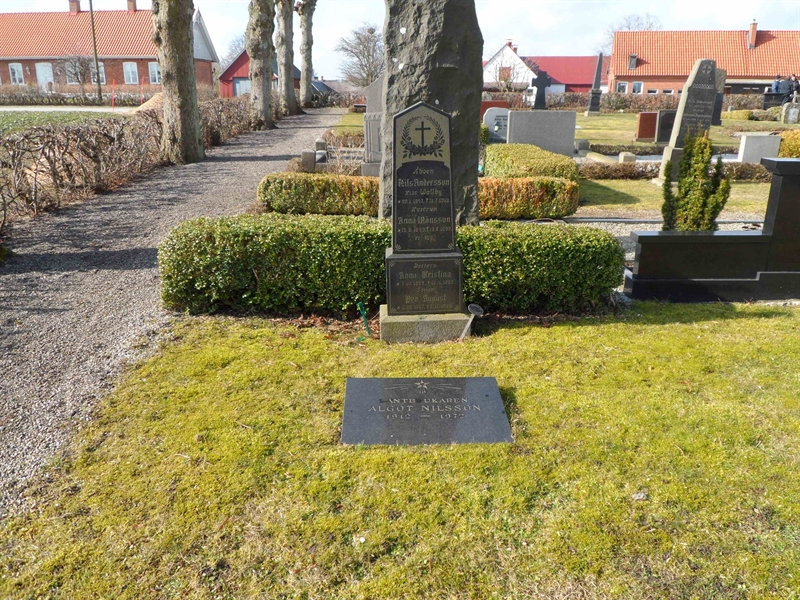 Grave number: VK E    13