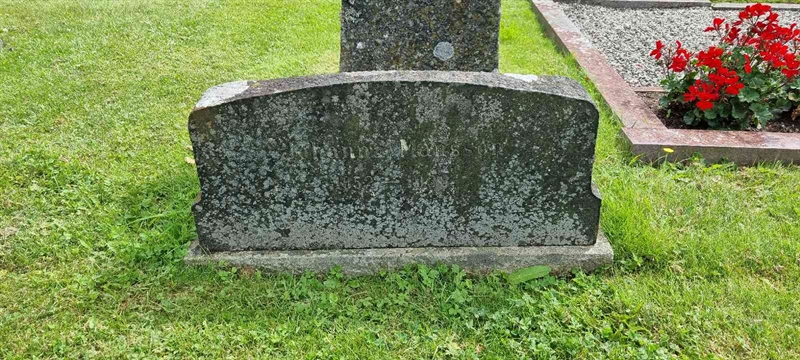 Grave number: LM 3 49  004