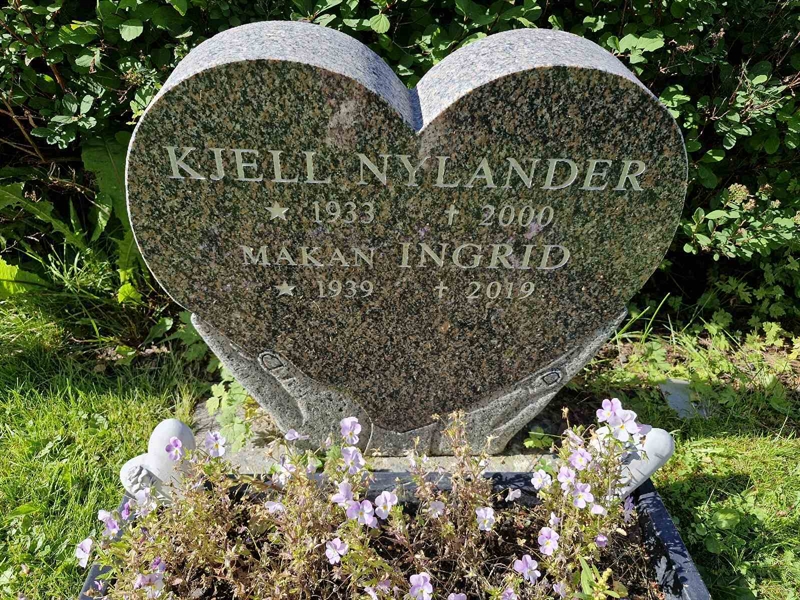 Grave number: AK D  6224