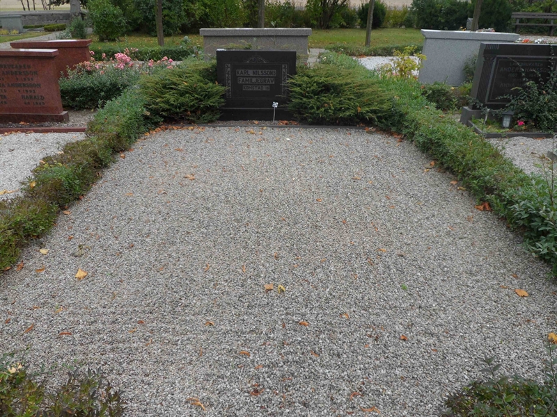 Grave number: SK H   105, 106, 107, 108
