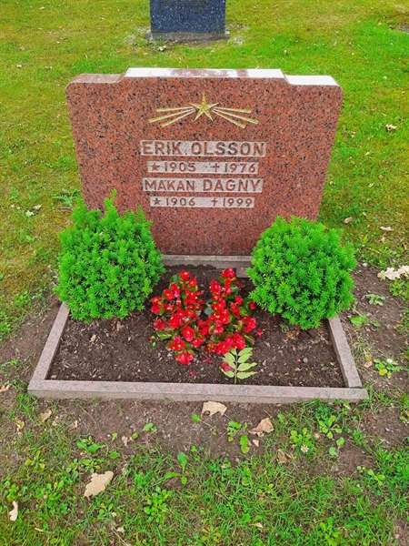 Grave number: M3 C    69, 70