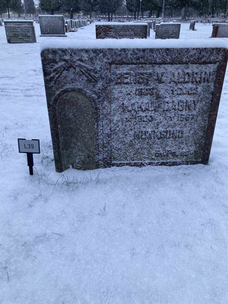 Grave number: 1 NL    39